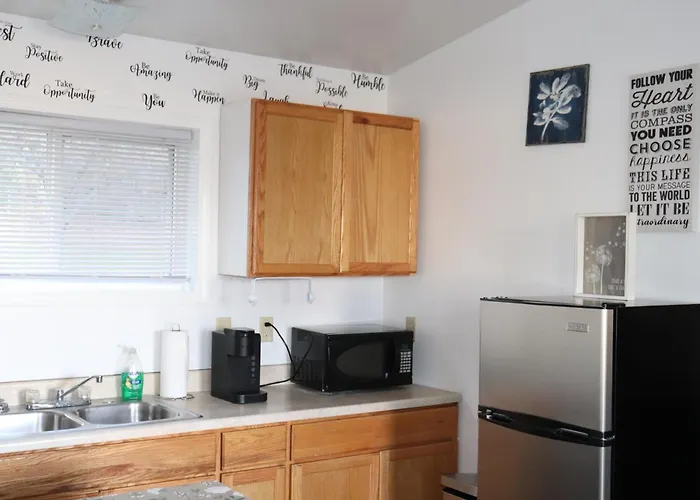 Cozy Studio Steps From Ferry Downtown St Ignace
